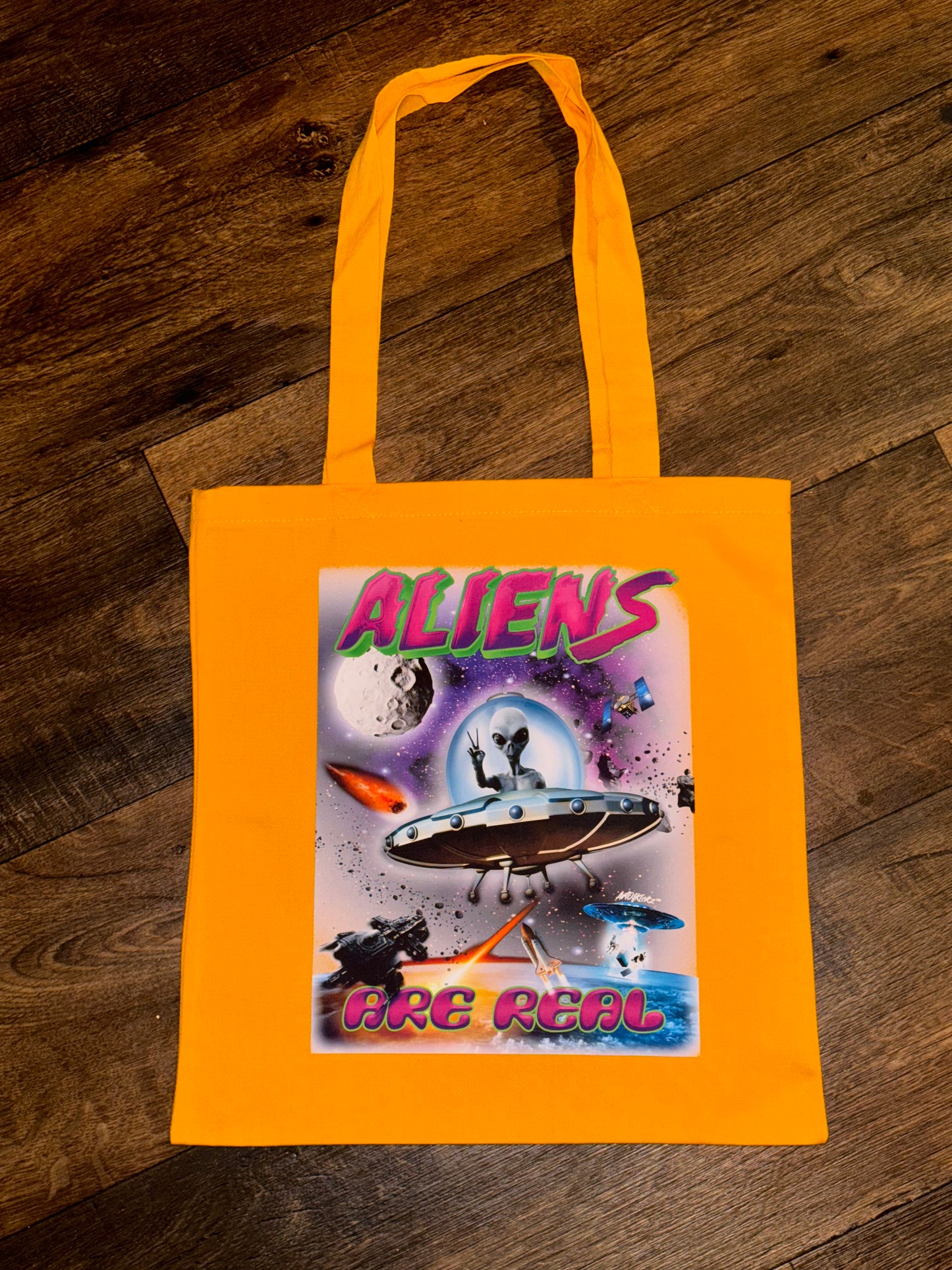 Aliens Are Real Tote Bag