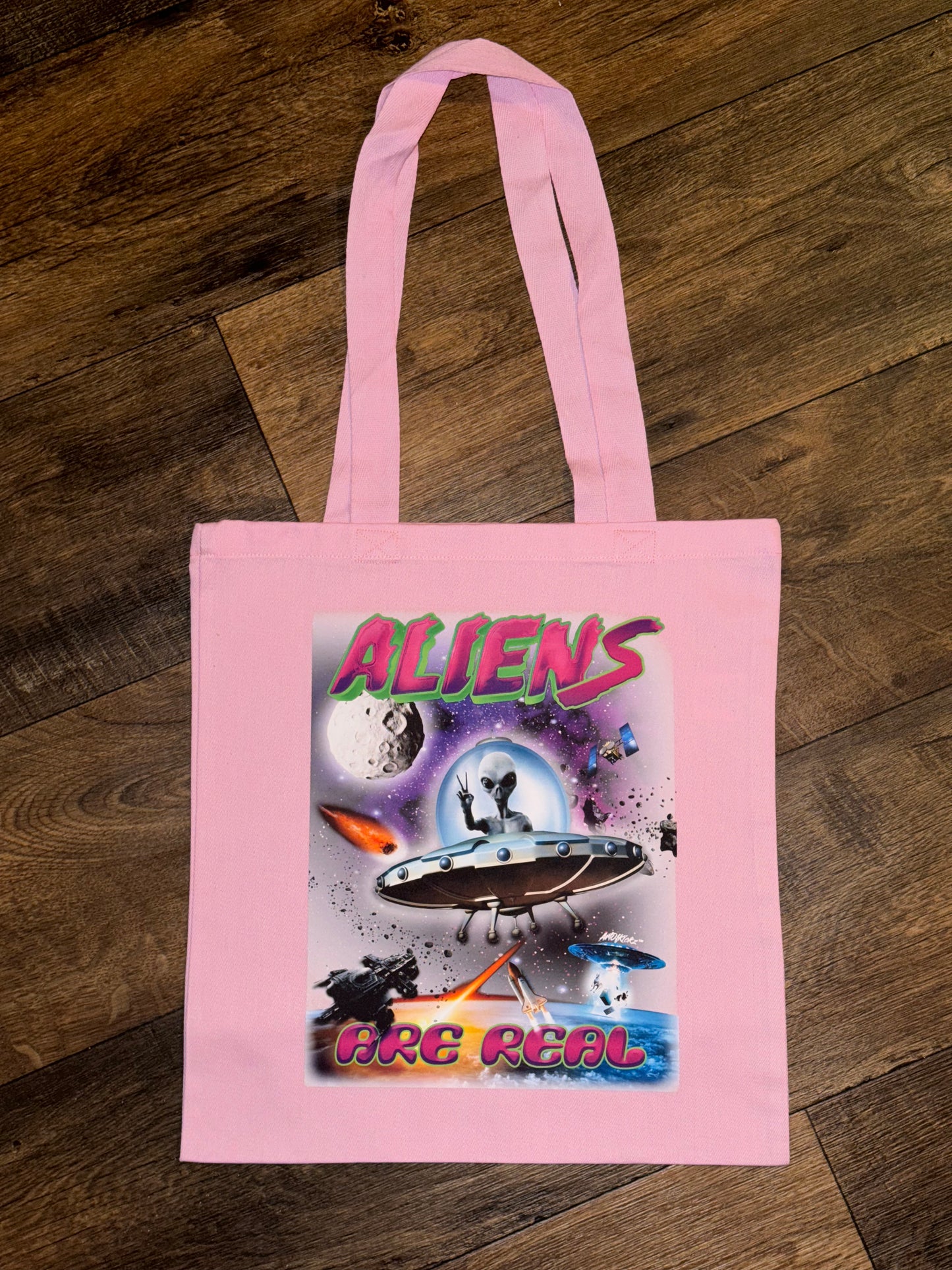 Aliens Are Real Tote Bag